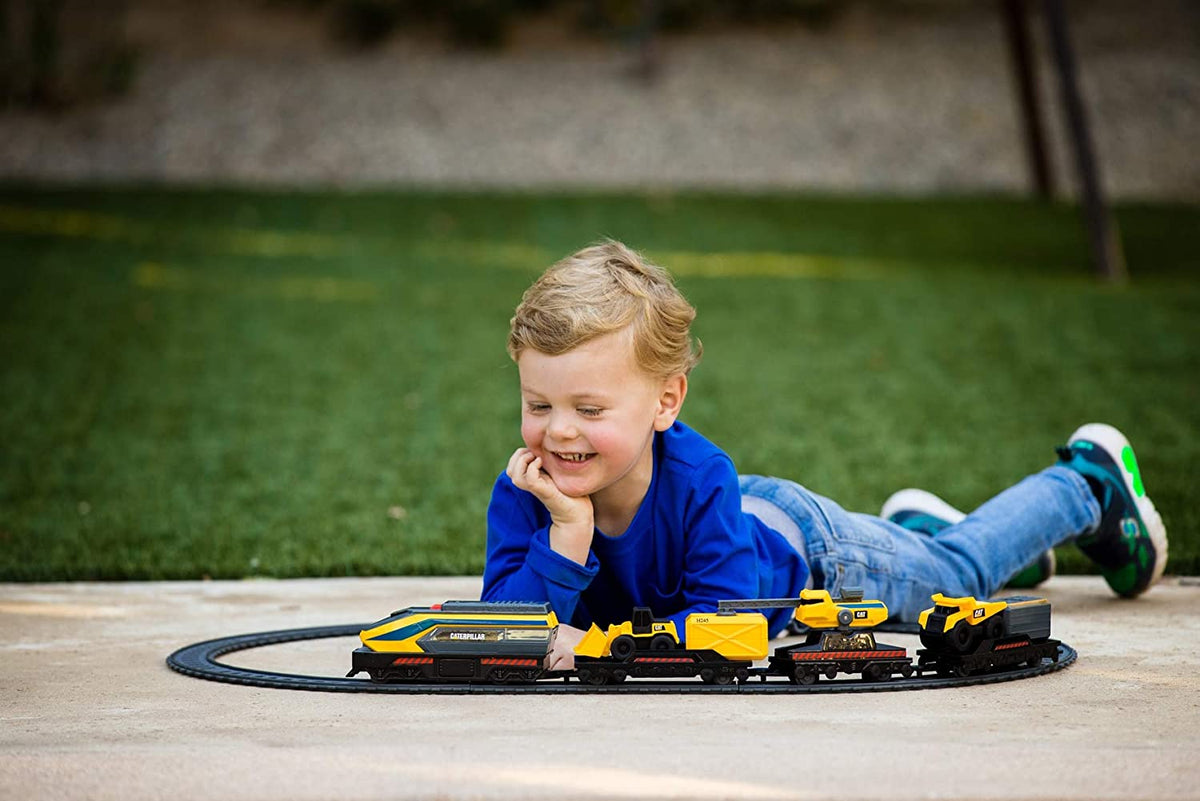 CAT LITTLE MACHNE POWER TRUCK TRAIN SET