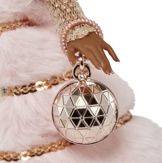 L.O.L. Surprise OMG 2021 Holiday Collector