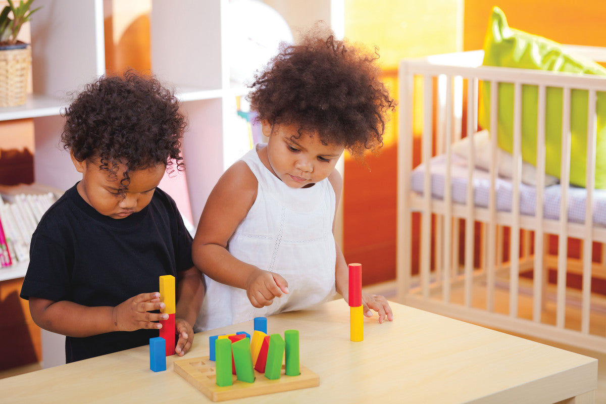 PlanToys Geometric Peg Board