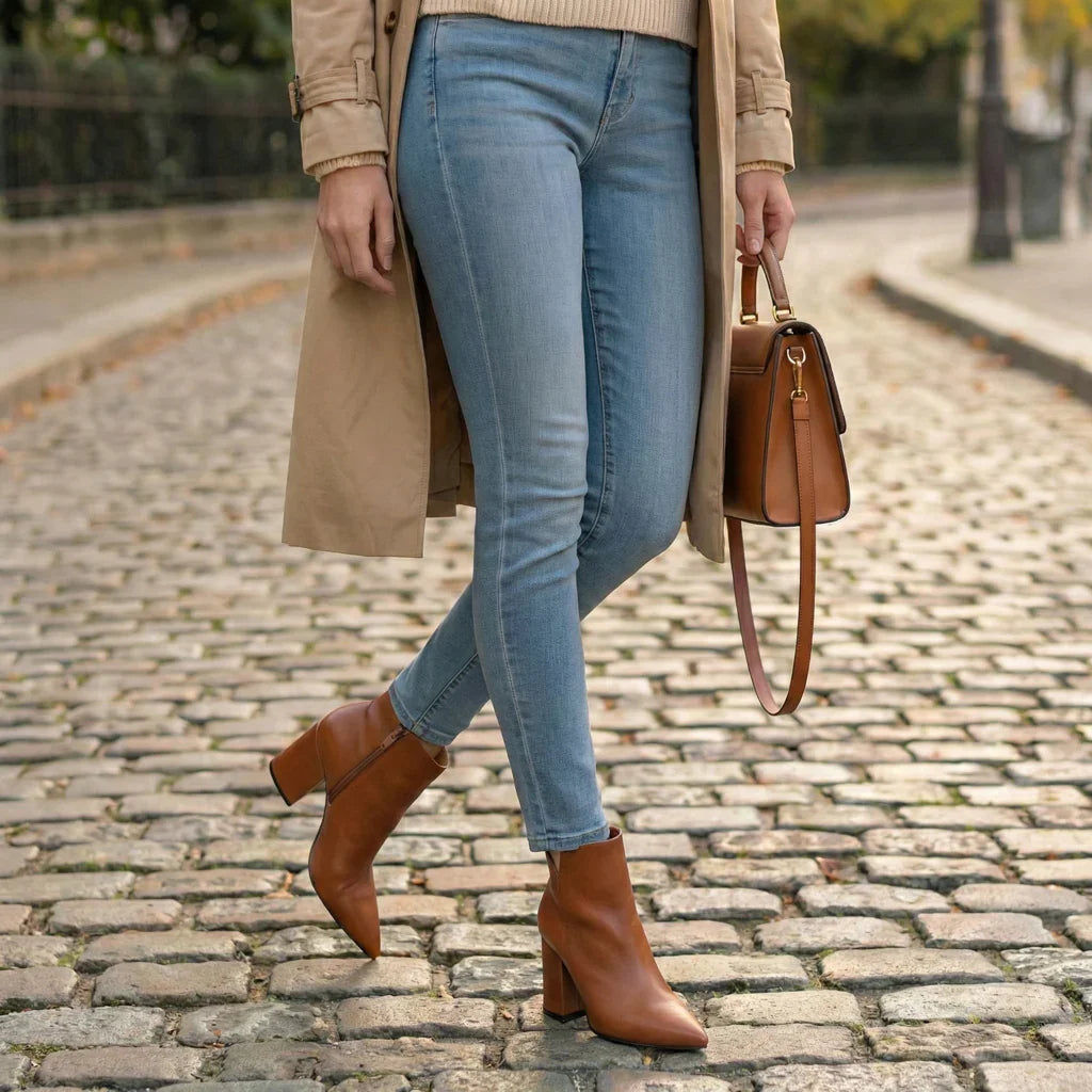 Stuart Weitzman Vera Leather Boots