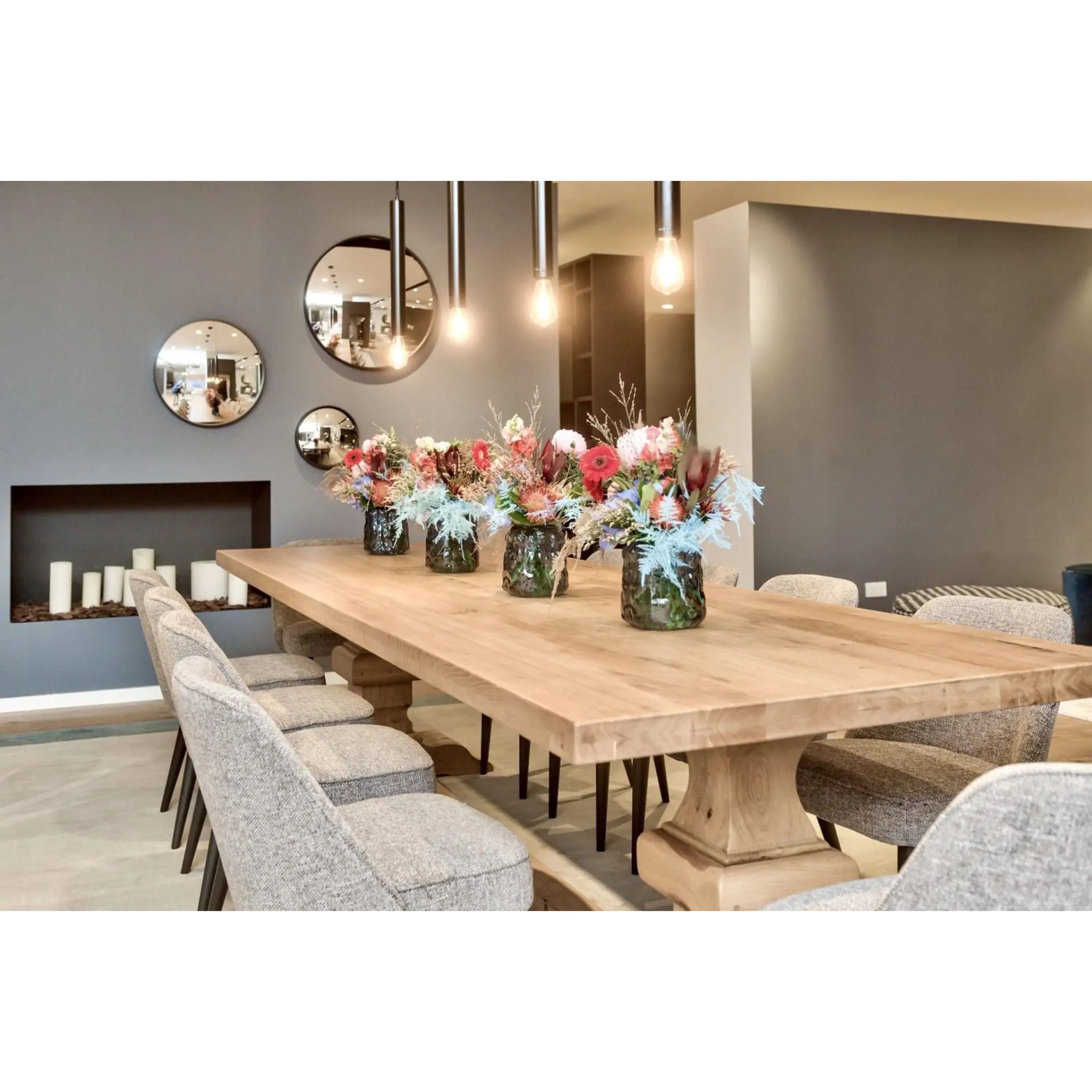 Roma Table