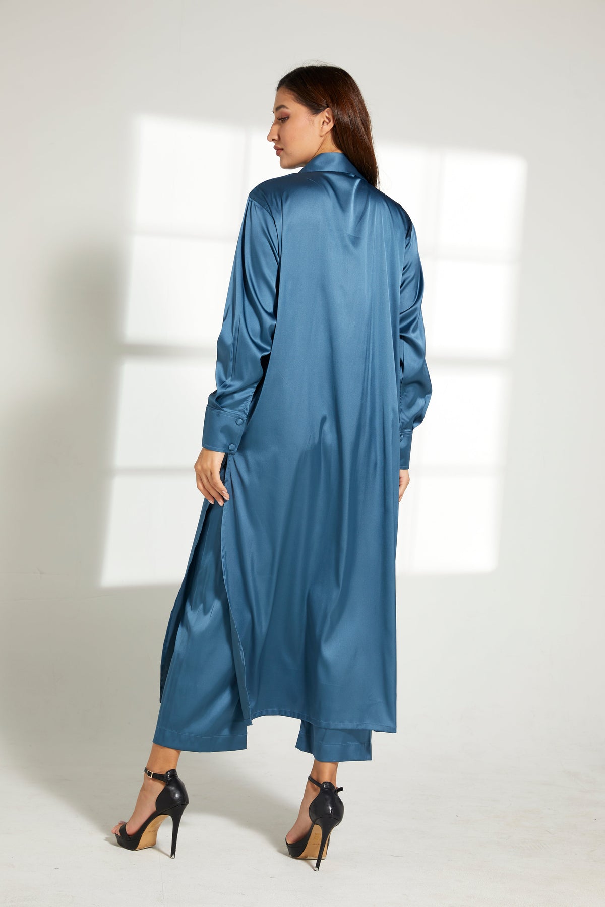 MOiSTREET Blue Silk Fabric Top and Pants Set