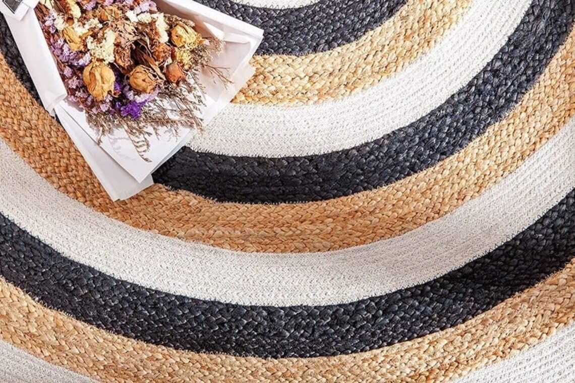 AIESY®  Beautiful Round Shape Reversible Jute Rug