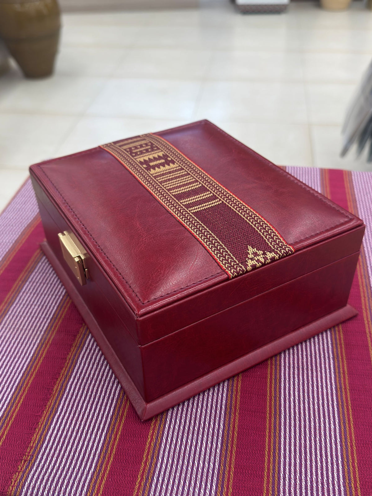 Frankincense & Fabric Keychain Gift Set in Traditional Box