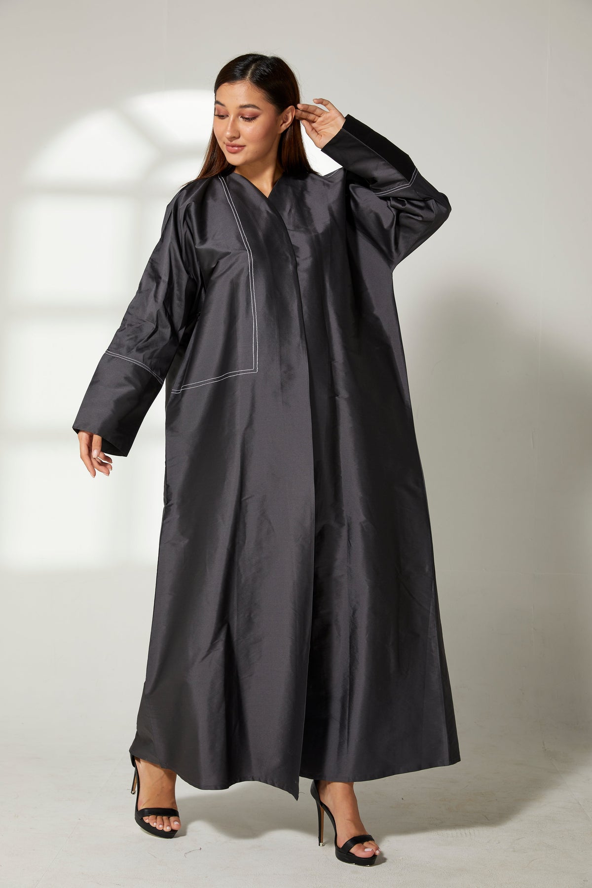 MOiSTREET Charcoal Black Taffeta Abaya