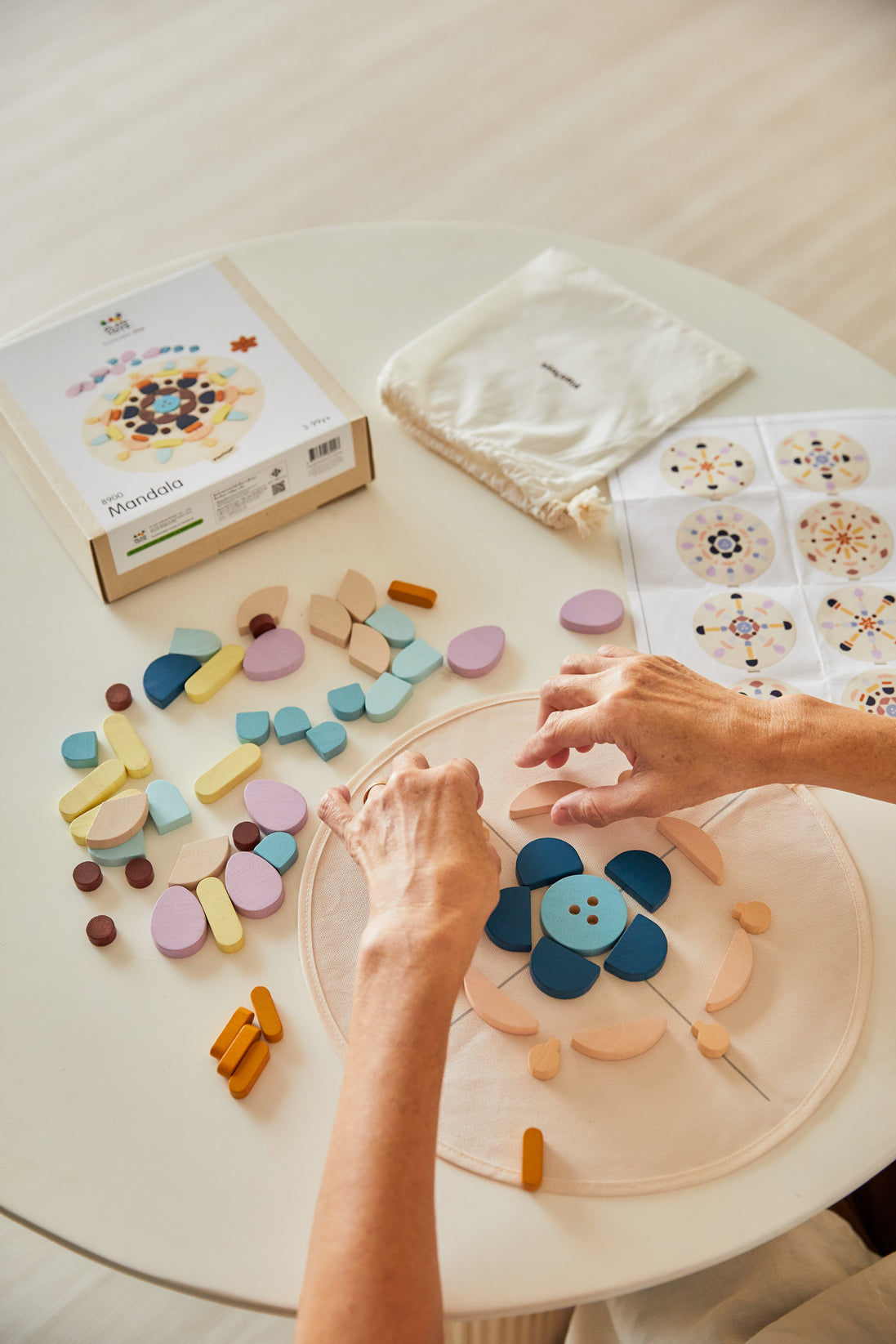 PlanToys Mandala — Wooden Pattern Building Set