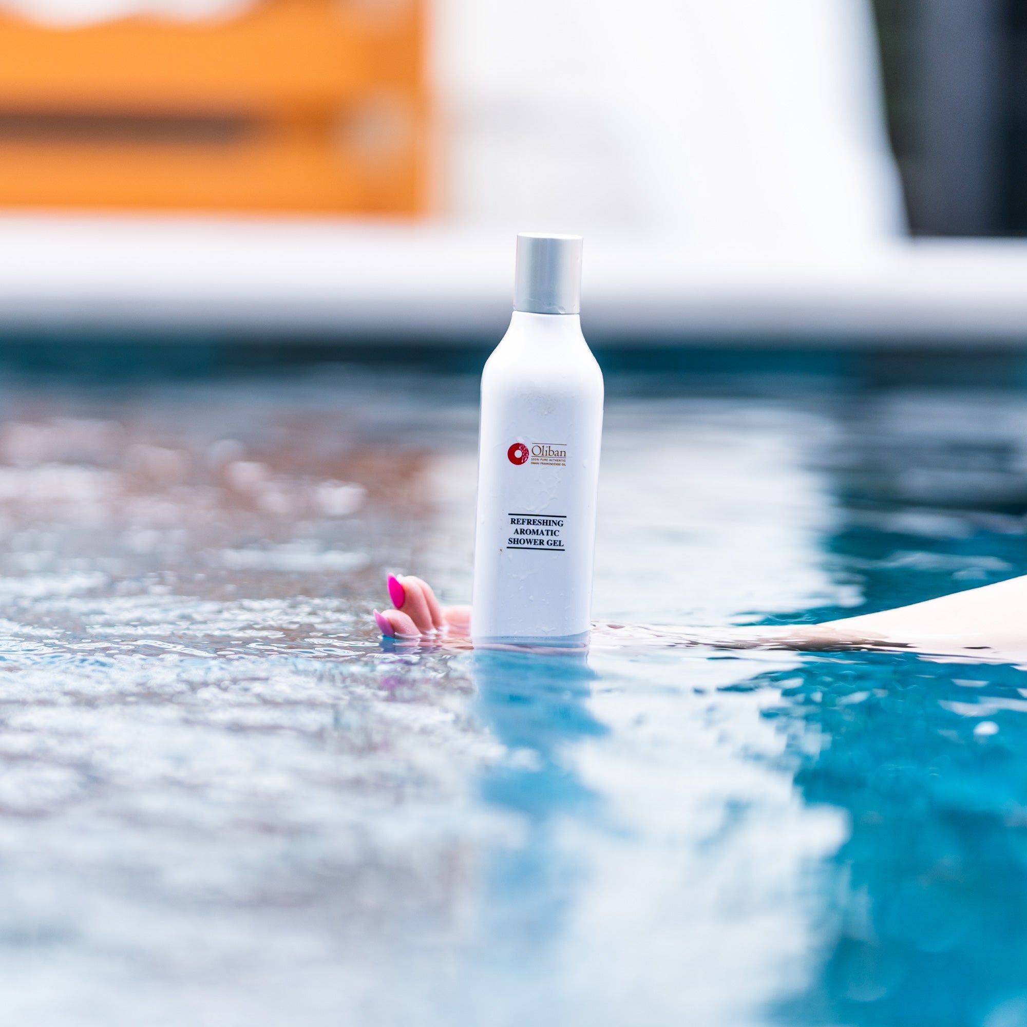 REFRESHING AROMATIC SHOWER GEL