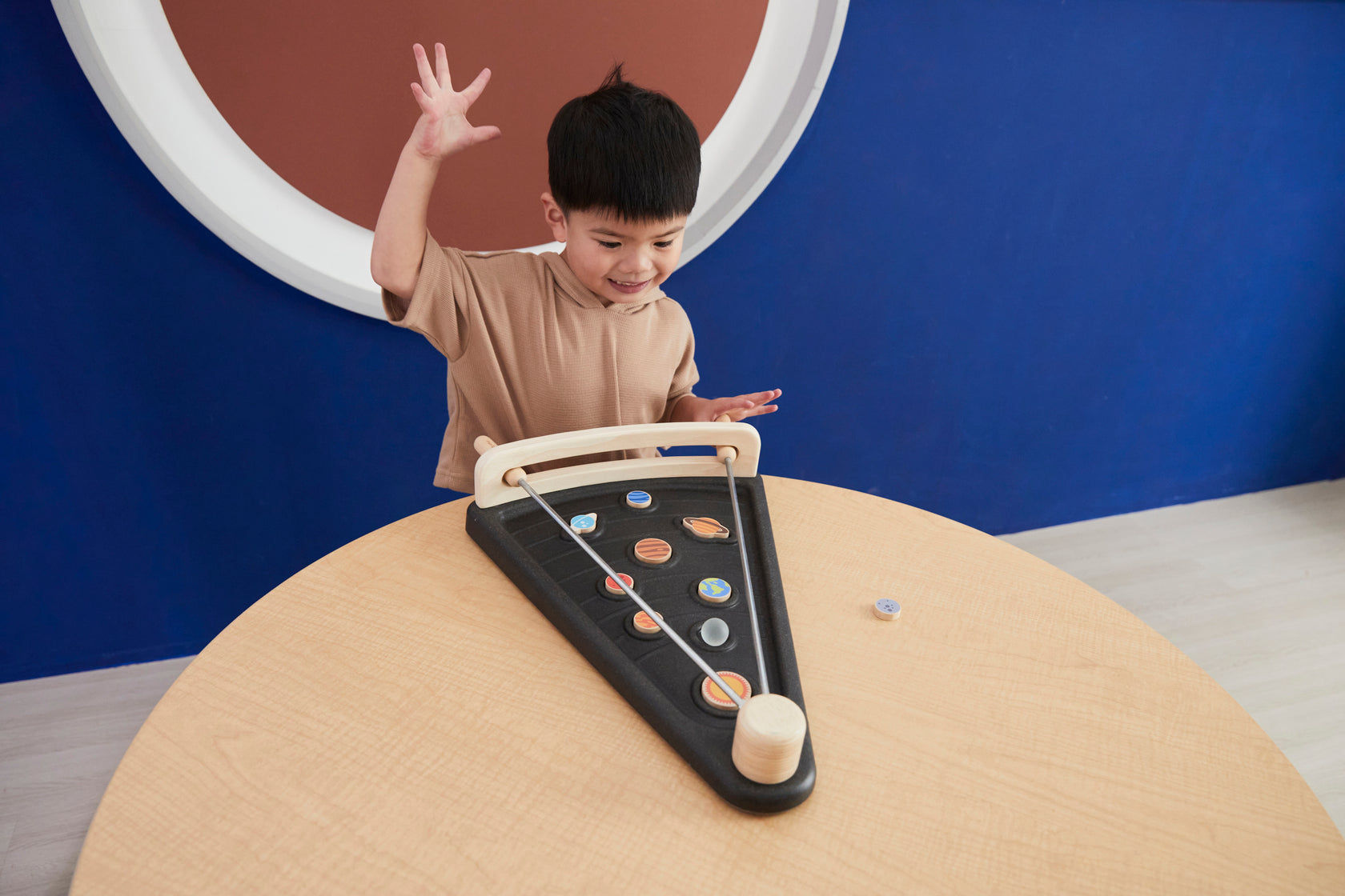 PlanToys Land The Planet