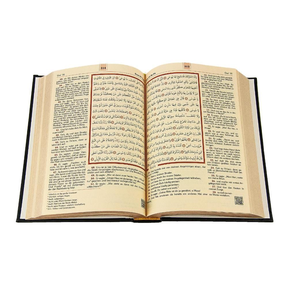 Holy Quran In German Translation With Prayer Rug Set