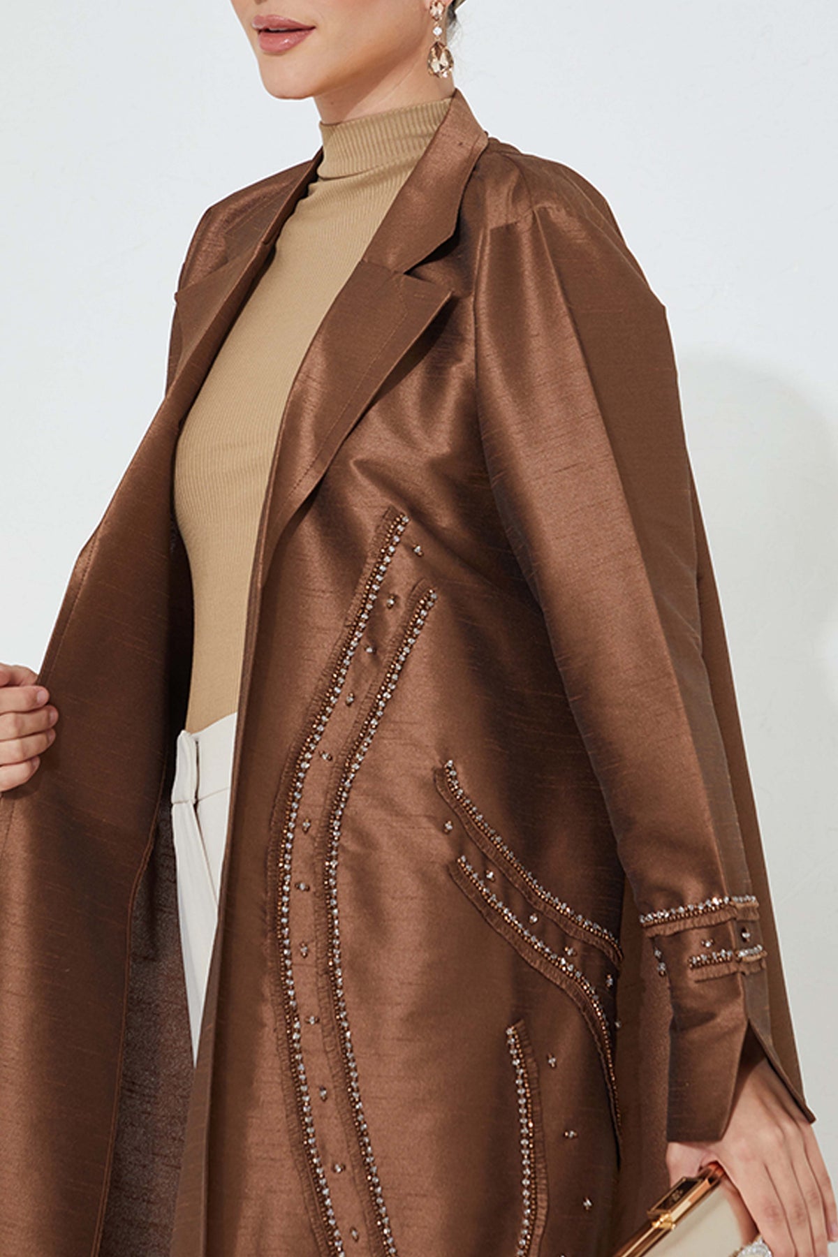 MOiSTREET  Hindi Harir Brown Embellished Abaya