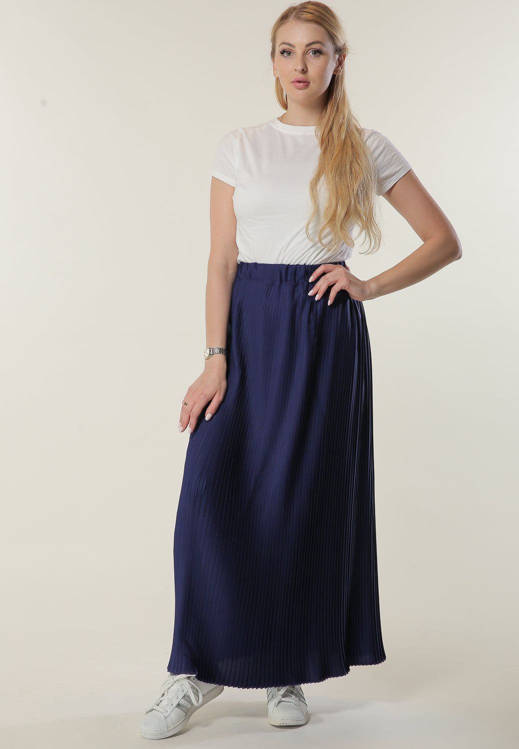 MOiSTREET Navy Pleated Skirt