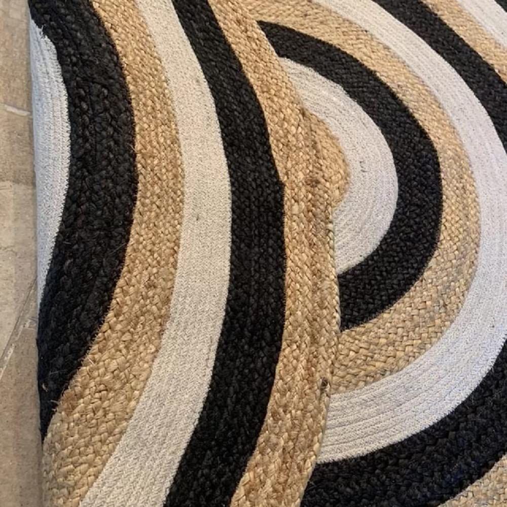 AIESY®  Handmade Beautiful Braided Reversible Area Rug