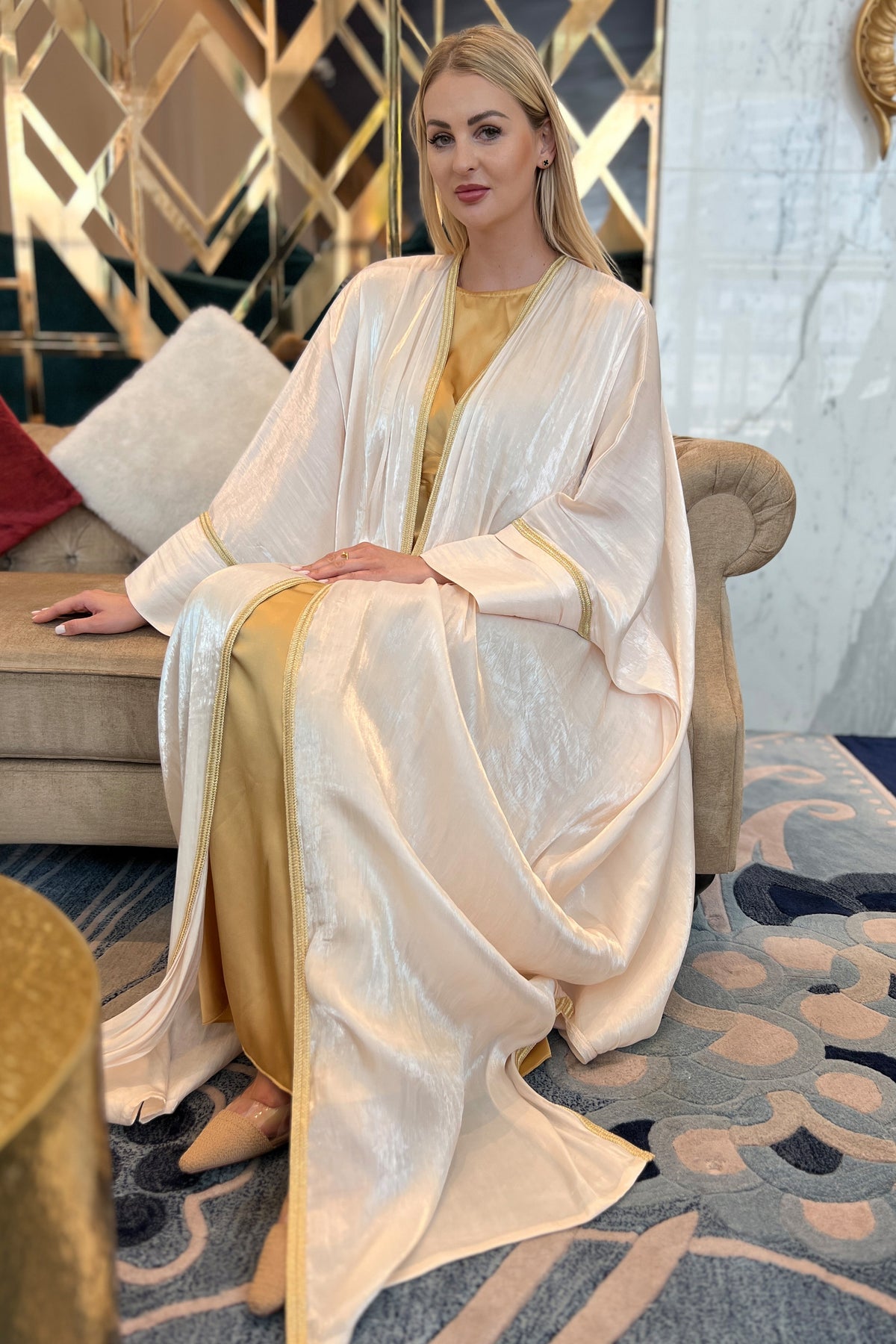 MOiSTREET Pearl Rotana Shimmer Bhist Abaya Set