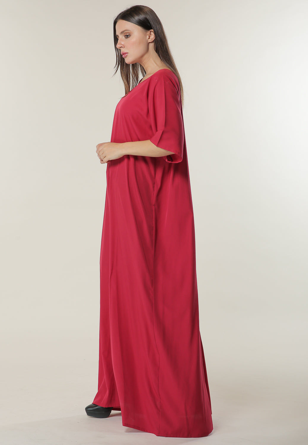 MOiSTREET Red Under Abaya
