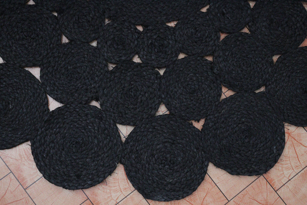 Black Round Jute Rug with Scalloped Design | Handwoven Modern Boho Carpet