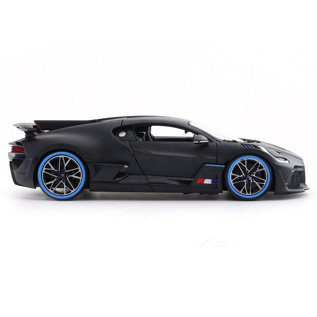 Bburago Bugatti Divo 50th Anniversary, Carbon Fiber, 1:18, Die-Cast Car, Black/Blue