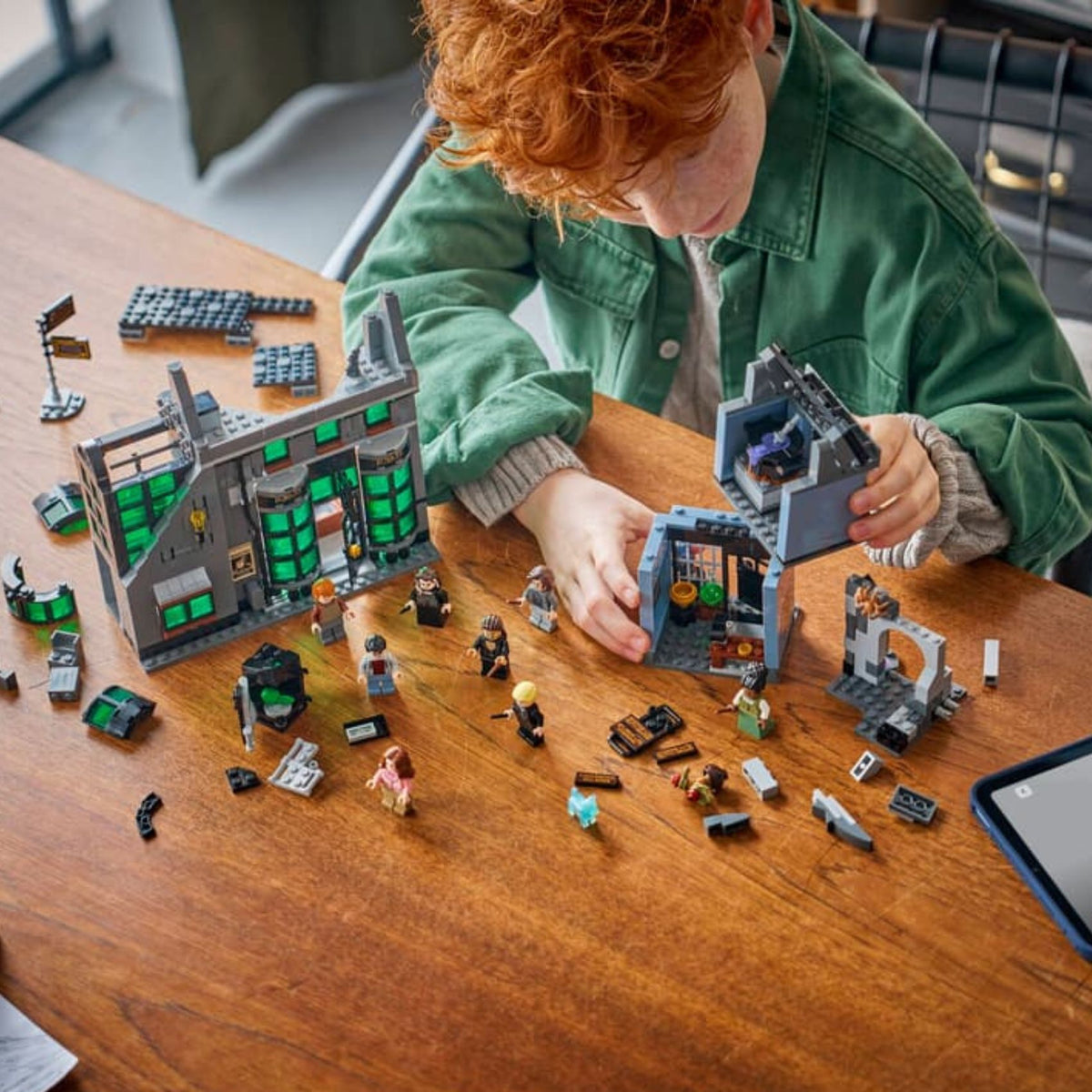 LEGO Harry Potter 76471 Knockturn Alley Wizarding Shops Building Toy Set, 788 Pieces for Girls and Boys Ages 8 Years and Above
