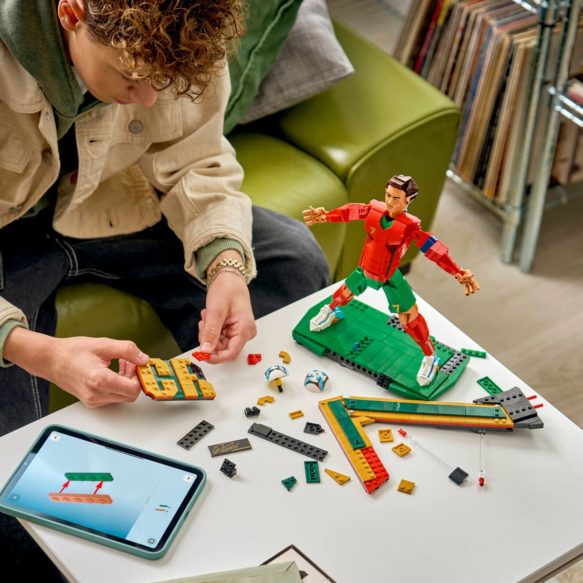 LEGO Editions Cristiano Ronaldo Soccer Legend 43016 Building Set, 854 Pieces, For Age 10+ Years