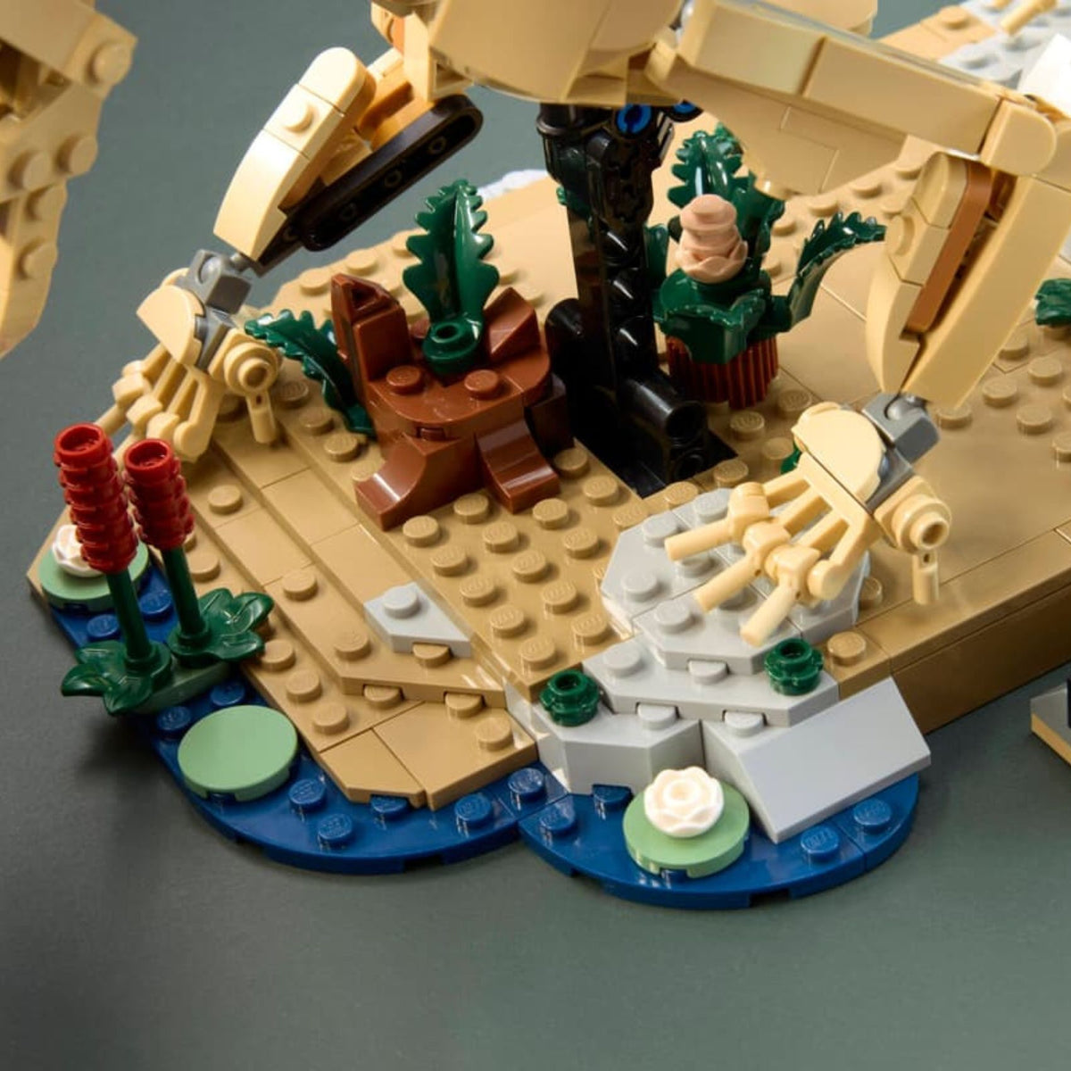 LEGO 77985 Jurassic World Dinosaur Fossils Triceratops Building Toy Set, 1154 Pieces for Adults 18 Years and Above