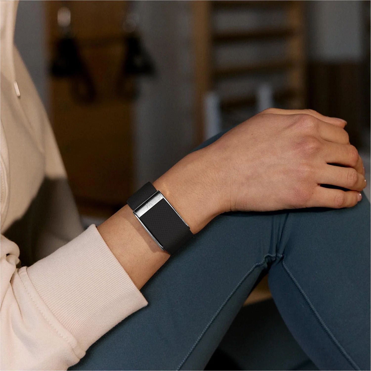 WHOOP MG Life Sensor with Activity Tracker, Obsidian Titanium